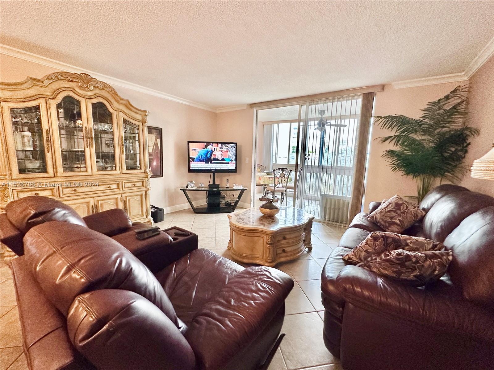 301 NE 14th Ave # 201