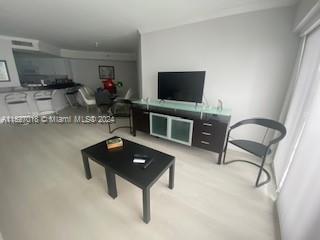 6767 Collins Ave # 509