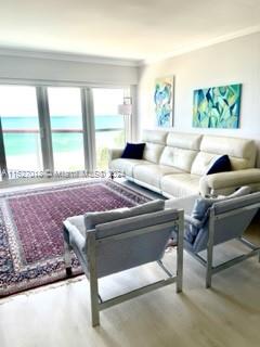 6767 Collins Ave # 509
