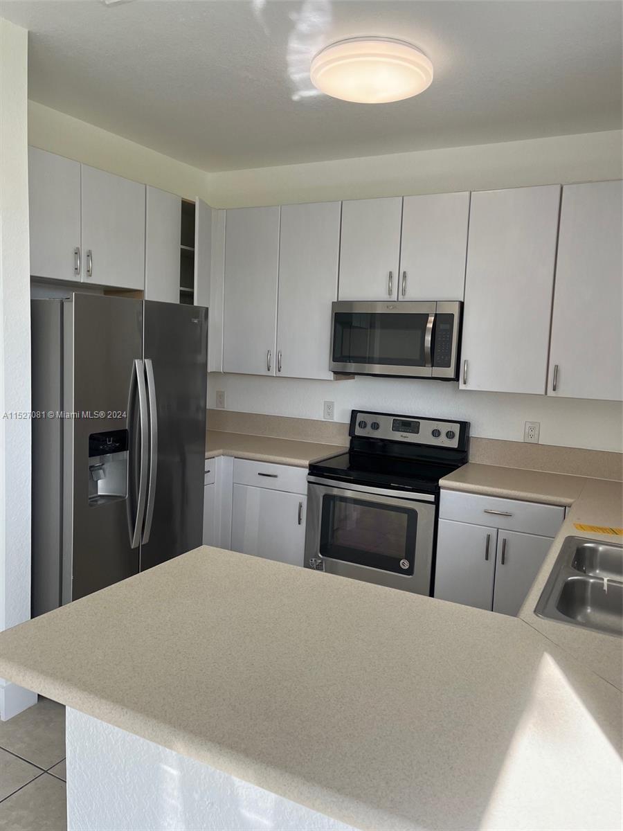 2078 NE 3rd Ct # 2078
