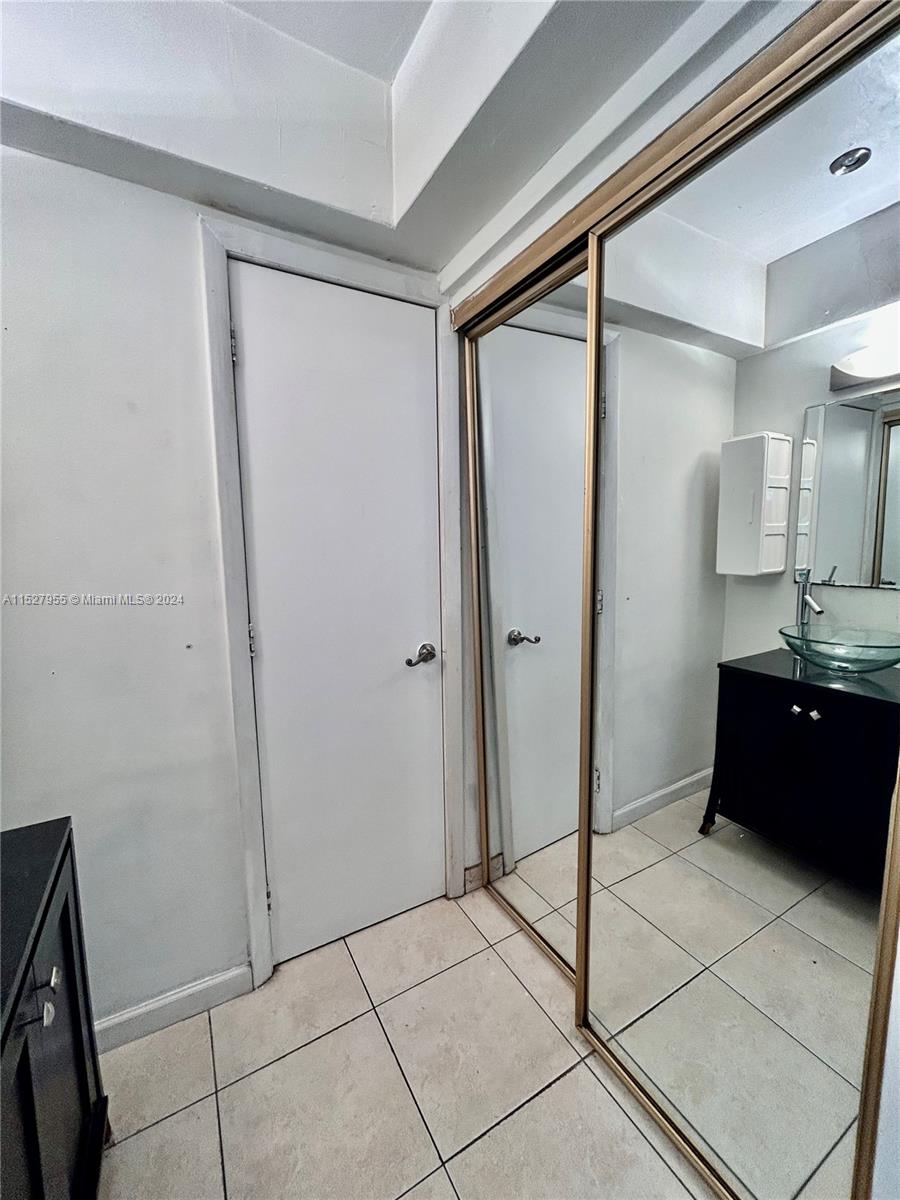 7670 SW 82nd St # H214