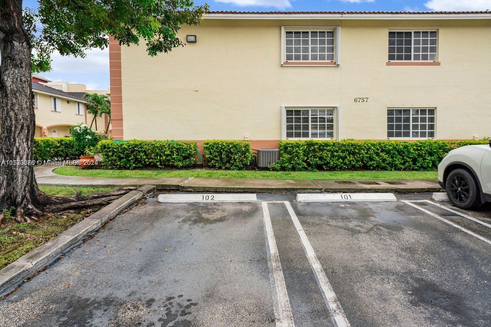 6757 NW 182nd St # 102