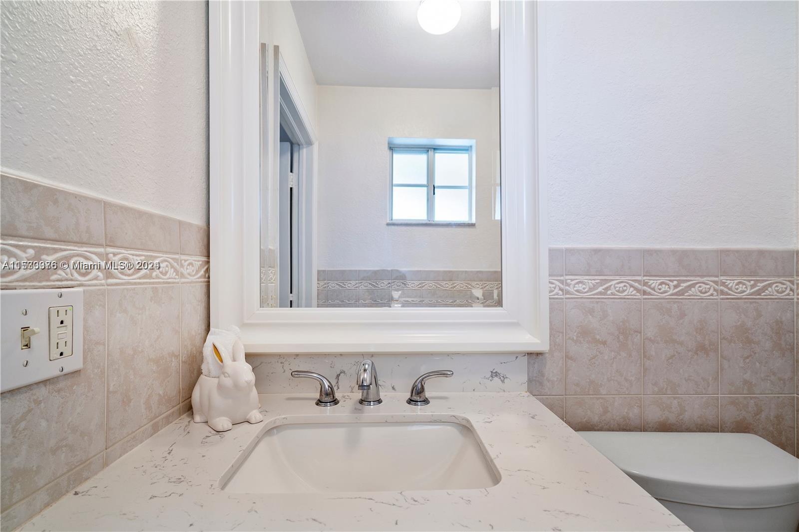 6757 NW 182nd St # 102