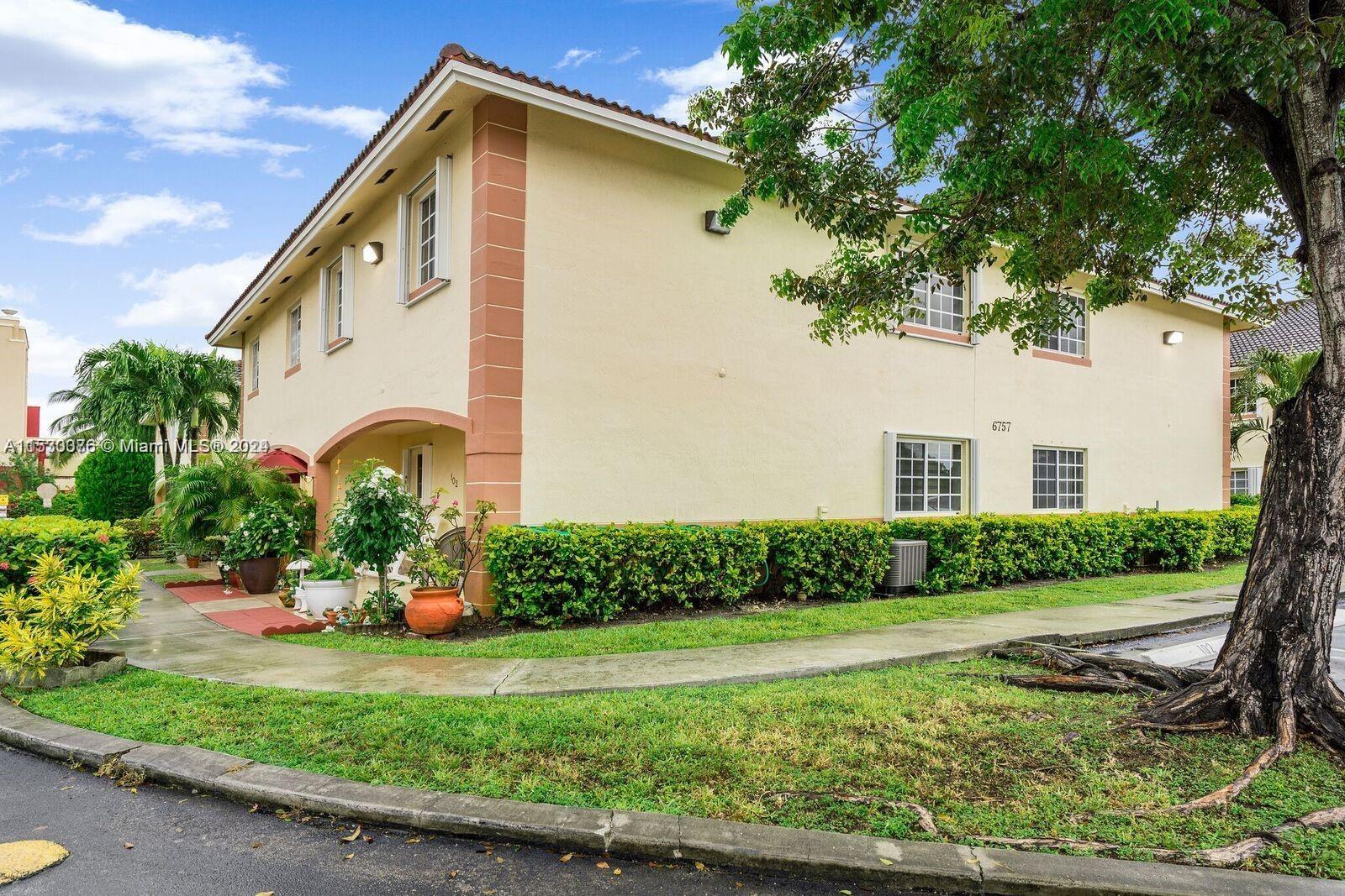 6757 NW 182nd St # 102