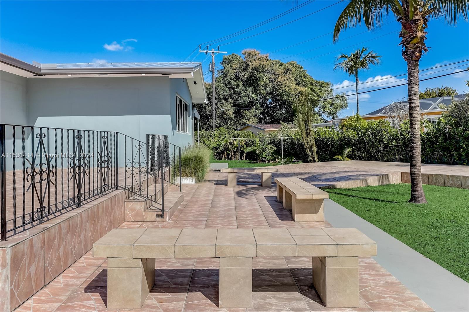 561 NW 48th Pl # 561