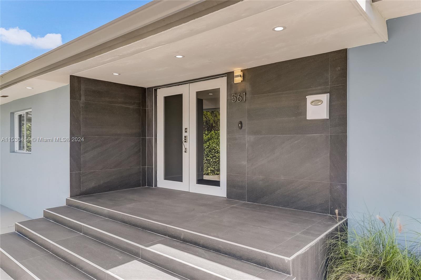 561 NW 48th Pl # 561