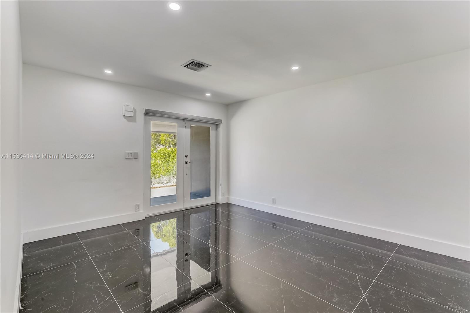 561 NW 48th Pl # 561