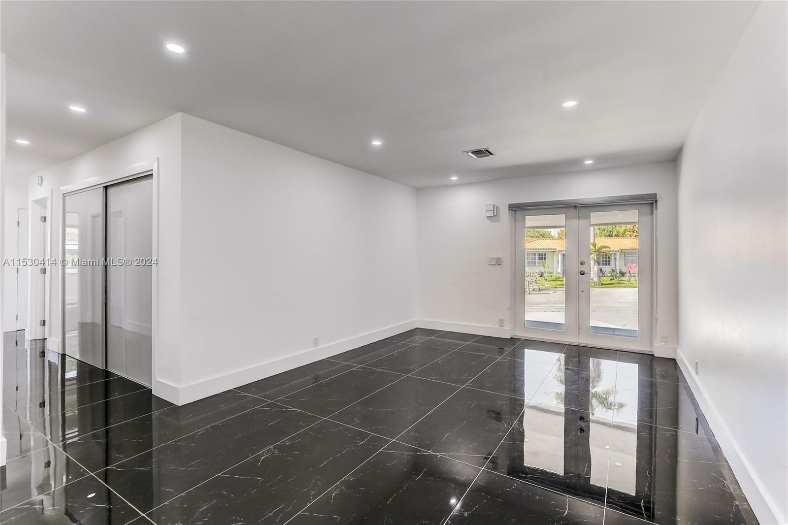 561 NW 48th Pl # 561