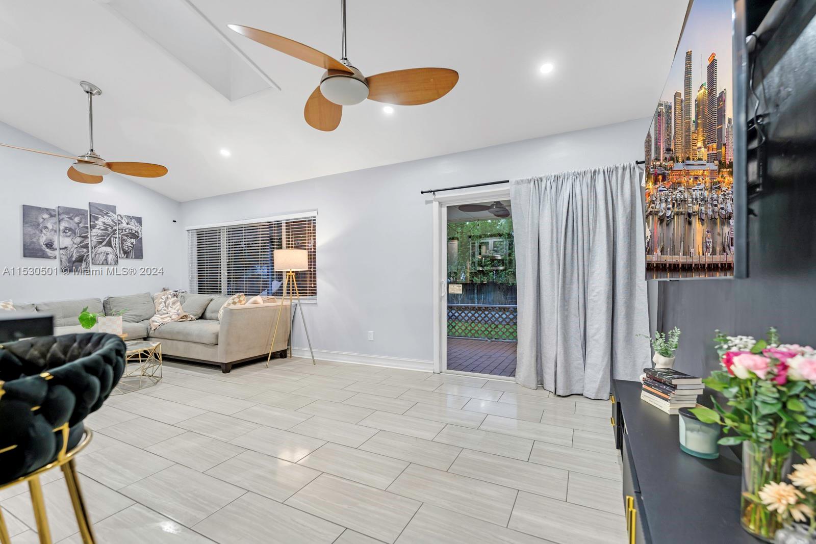1543 S Goldeneye Ln