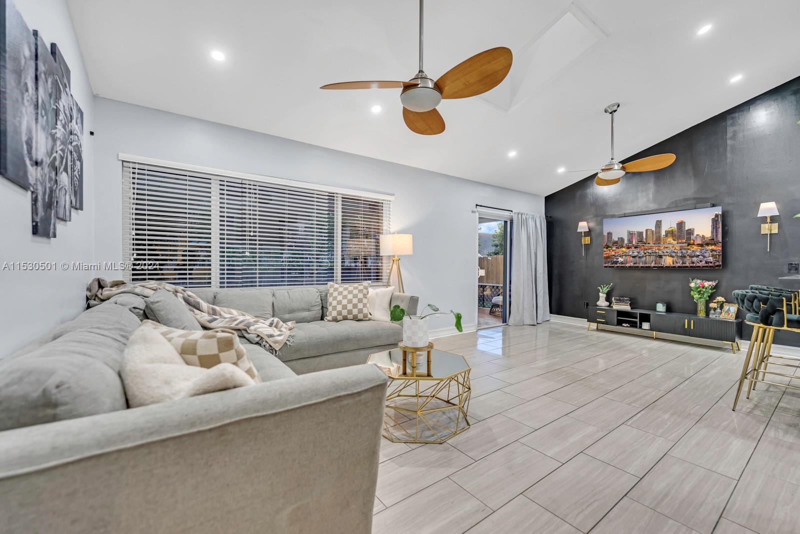 1543 S Goldeneye Ln