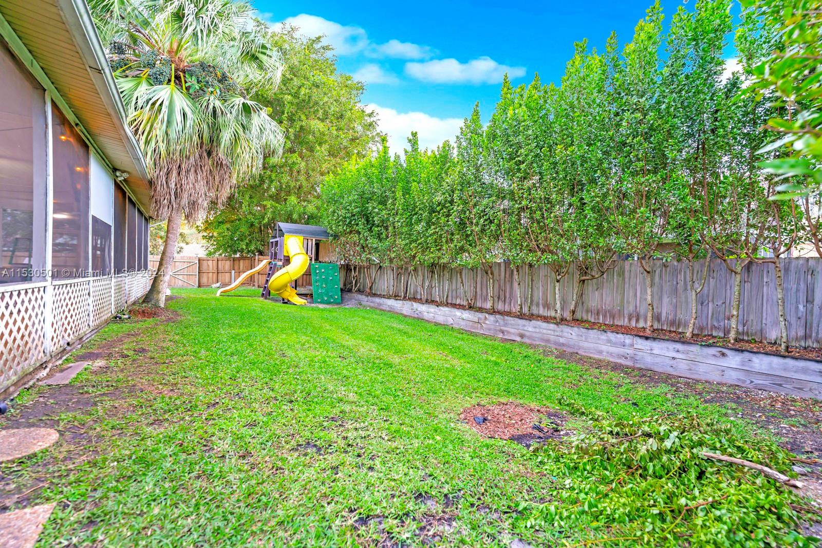 1543 S Goldeneye Ln
