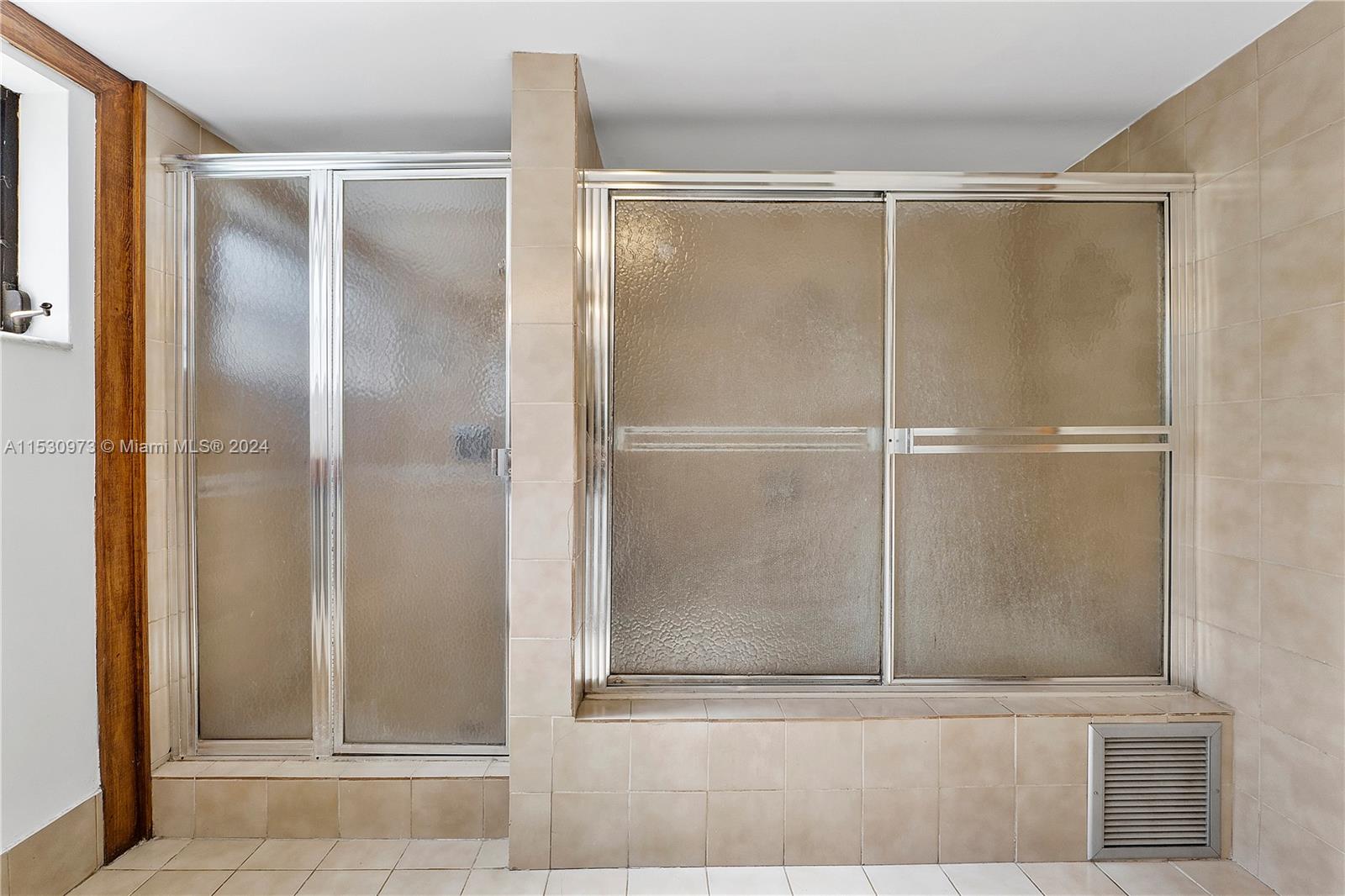 2611 E Tigertail Ave # 3