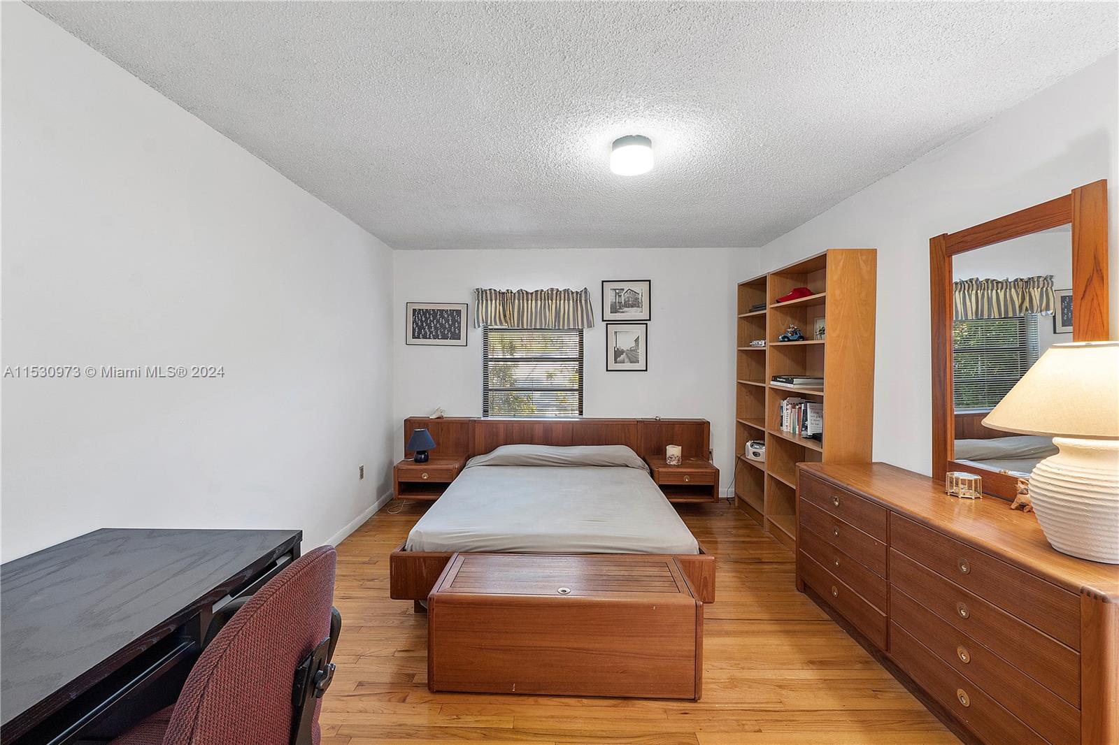 2611 E Tigertail Ave # 3