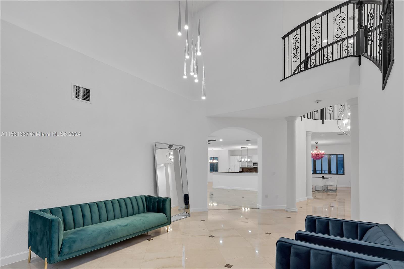 19347 SW 79th Pl Unit: 19347