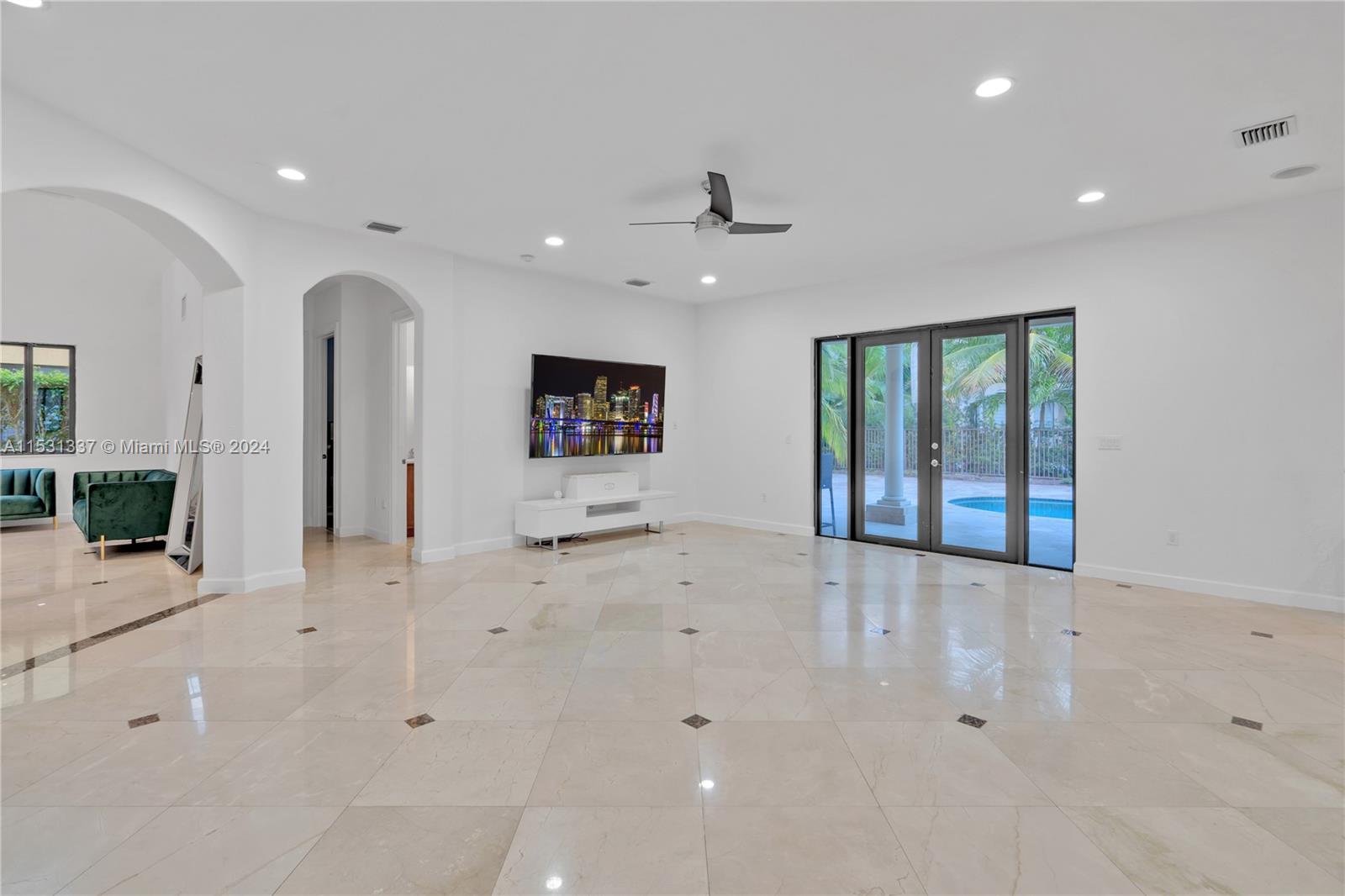 19347 SW 79th Pl Unit: 19347