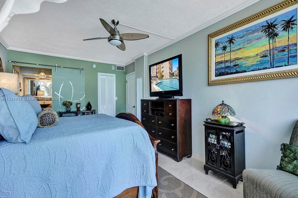 121 Golden Isles Dr # 205