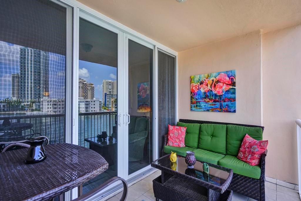 121 Golden Isles Dr # 205