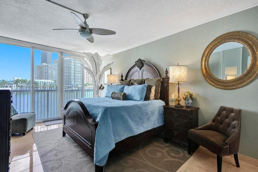 121 Golden Isles Dr # 205