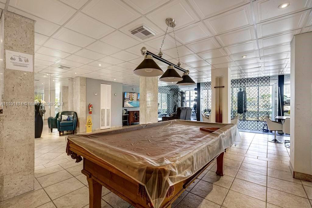 121 Golden Isles Dr # 205