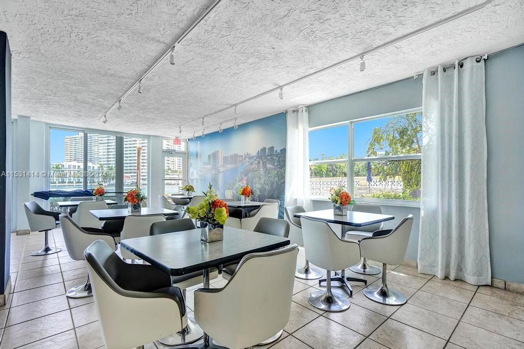 121 Golden Isles Dr # 205