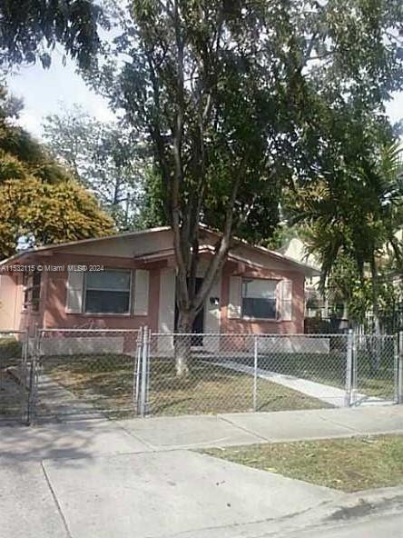 541 NW 44th St
