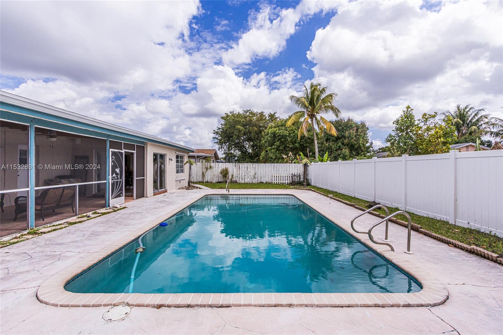 7800 NW 47th St
