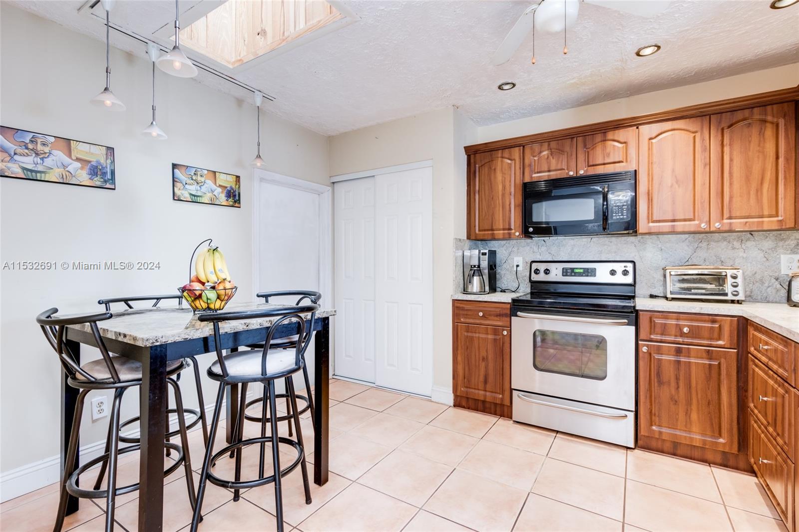 7800 NW 47th St