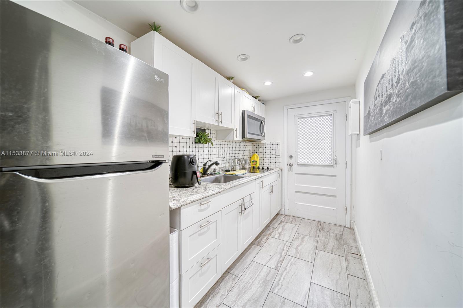 525 Meridian Ave # 205