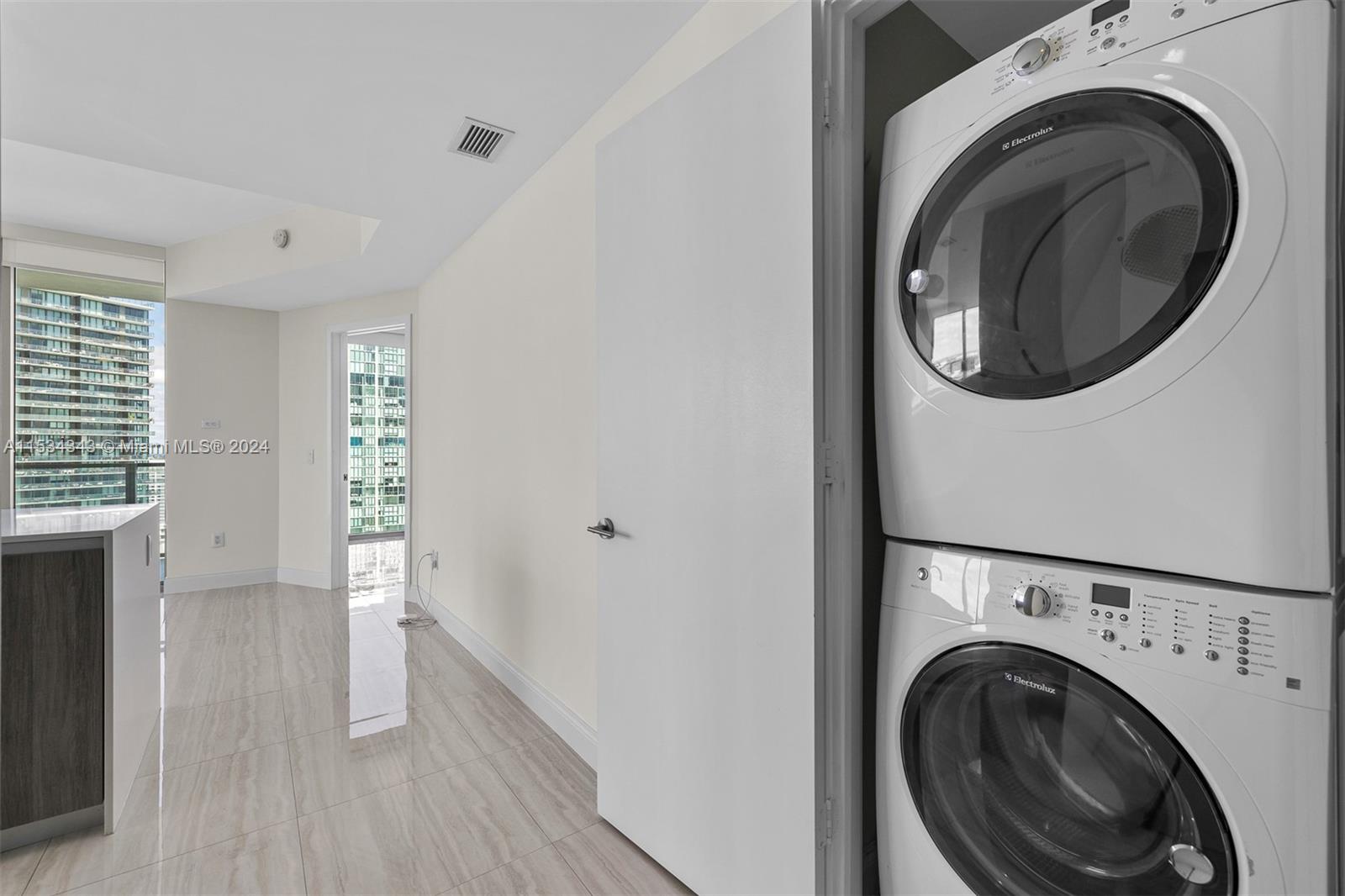 2900 NE 7th Ave # 4001