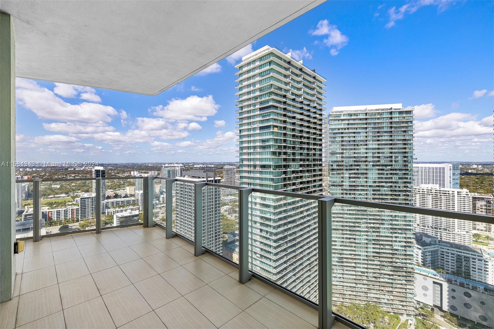 2900 NE 7th Ave # 4001