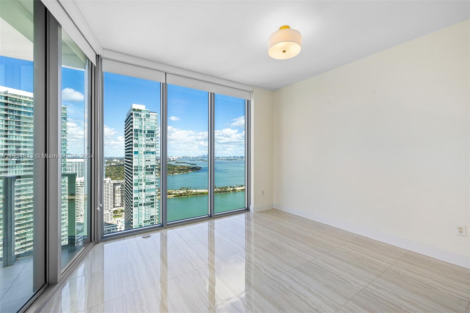 2900 NE 7th Ave # 4001