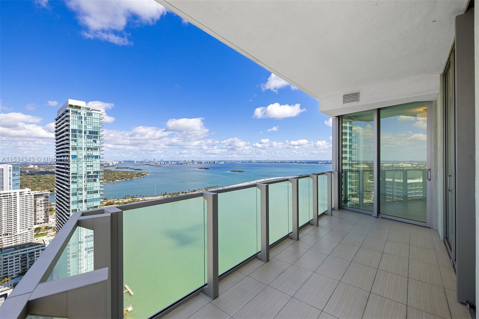 2900 NE 7th Ave # 4001