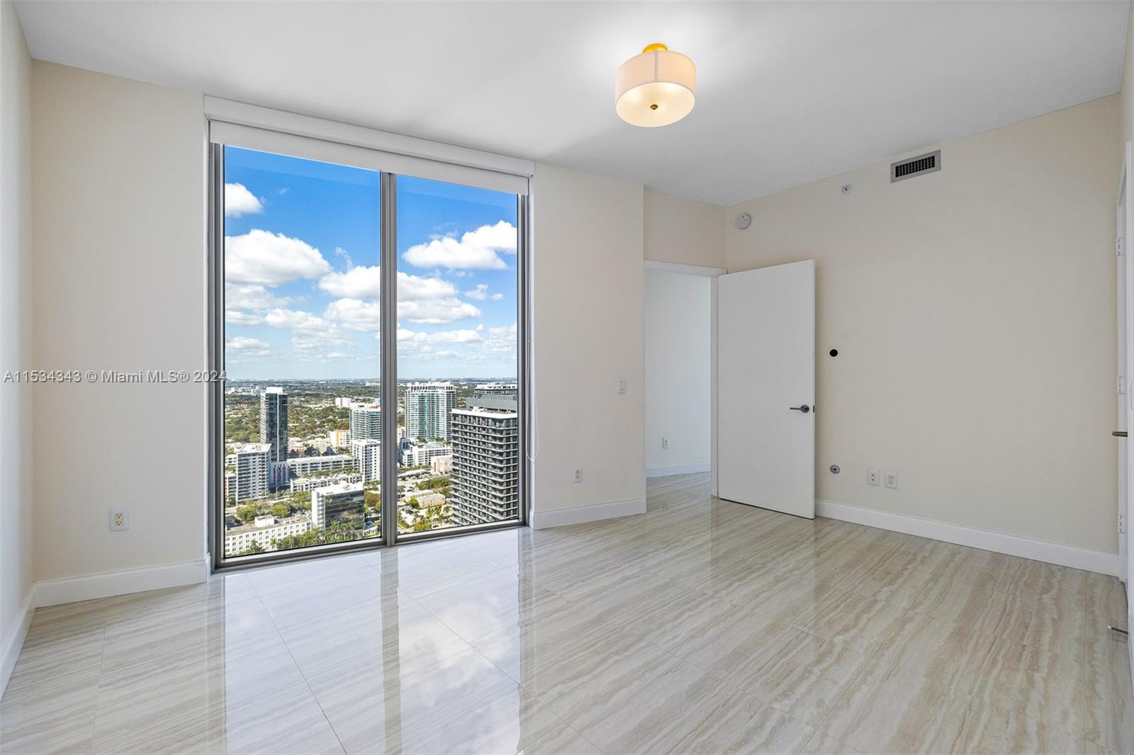 2900 NE 7th Ave # 4001