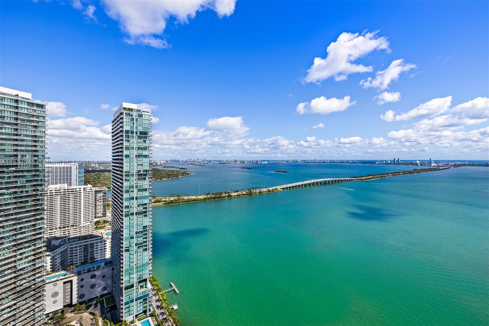 2900 NE 7th Ave # 4001