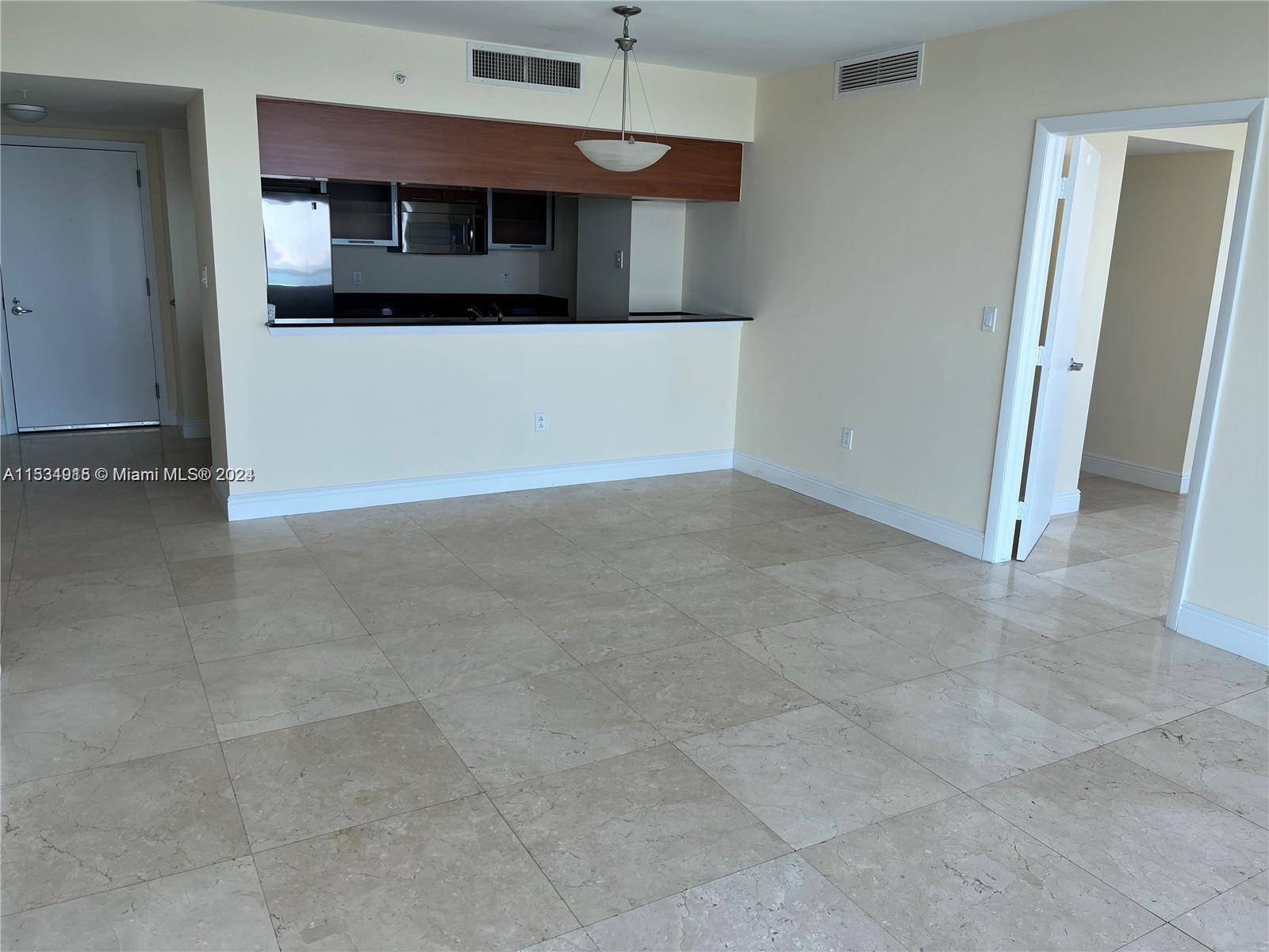1800 N Bayshore Dr # 2109