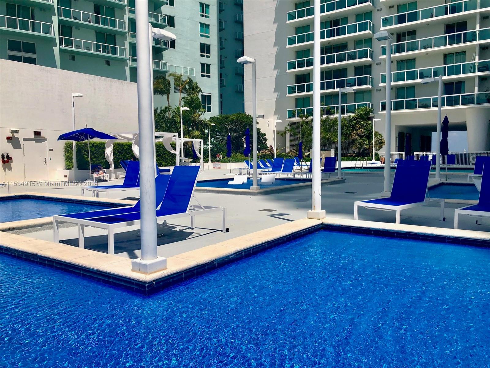 1800 N Bayshore Dr # 2109