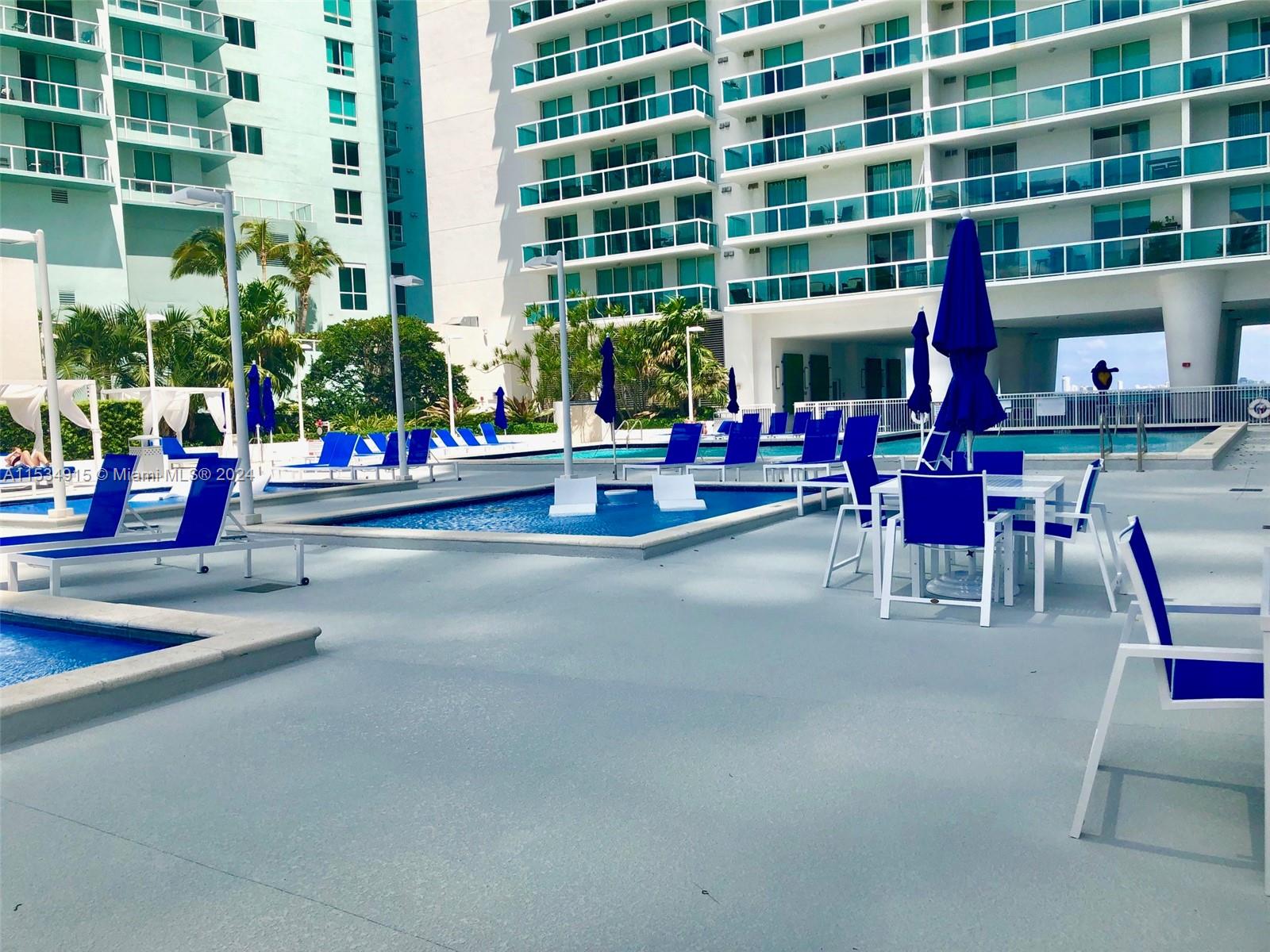 1800 N Bayshore Dr # 2109