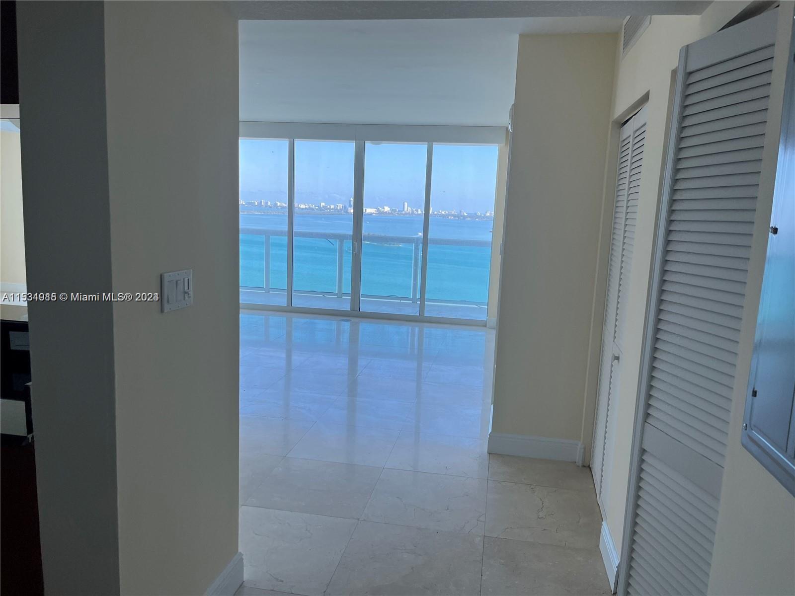 1800 N Bayshore Dr # 2109