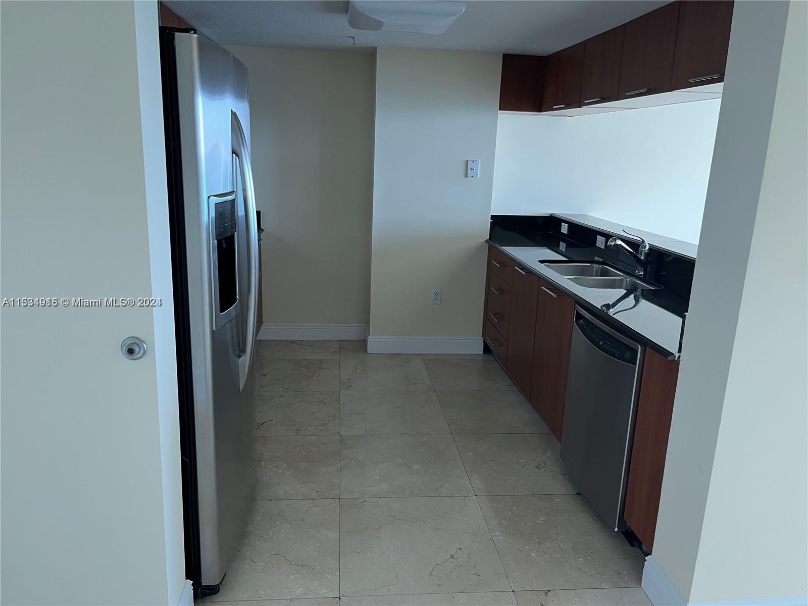 1800 N Bayshore Dr # 2109