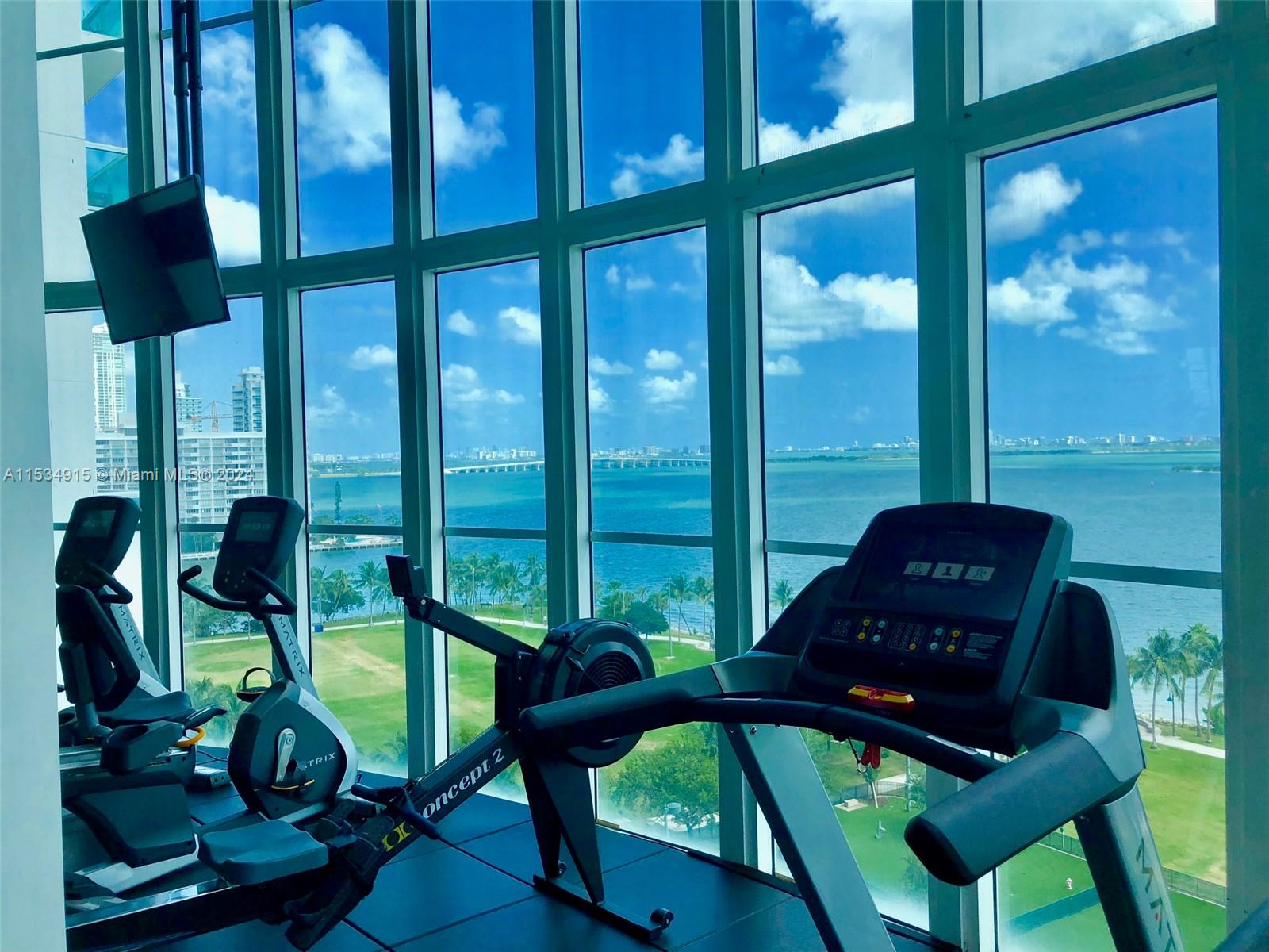 1800 N Bayshore Dr # 2109