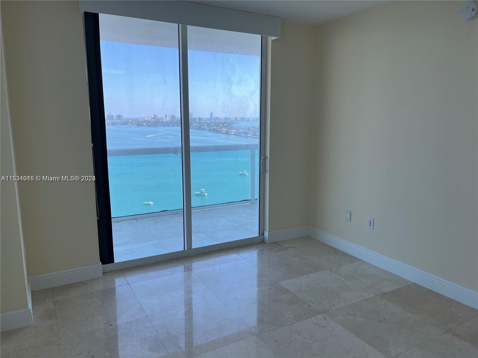 1800 N Bayshore Dr # 2109