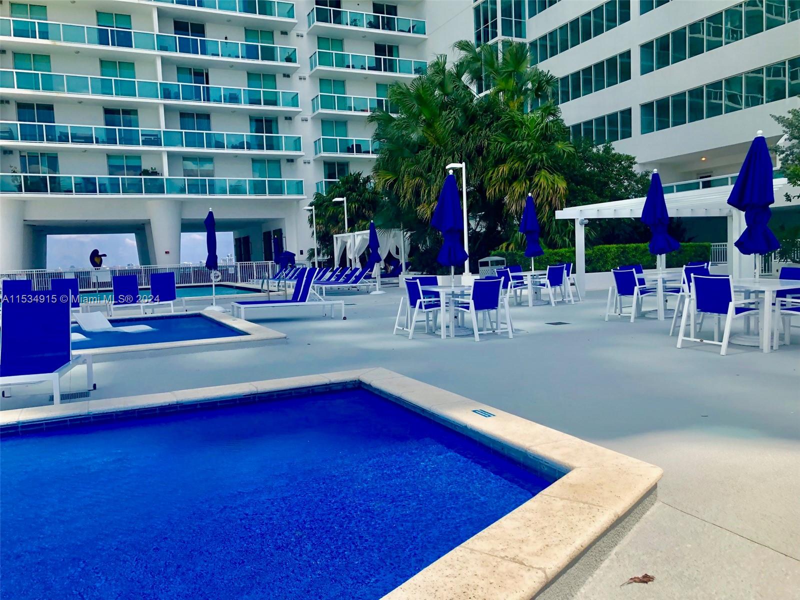 1800 N Bayshore Dr # 2109