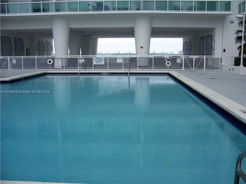 1800 N Bayshore Dr # 2109