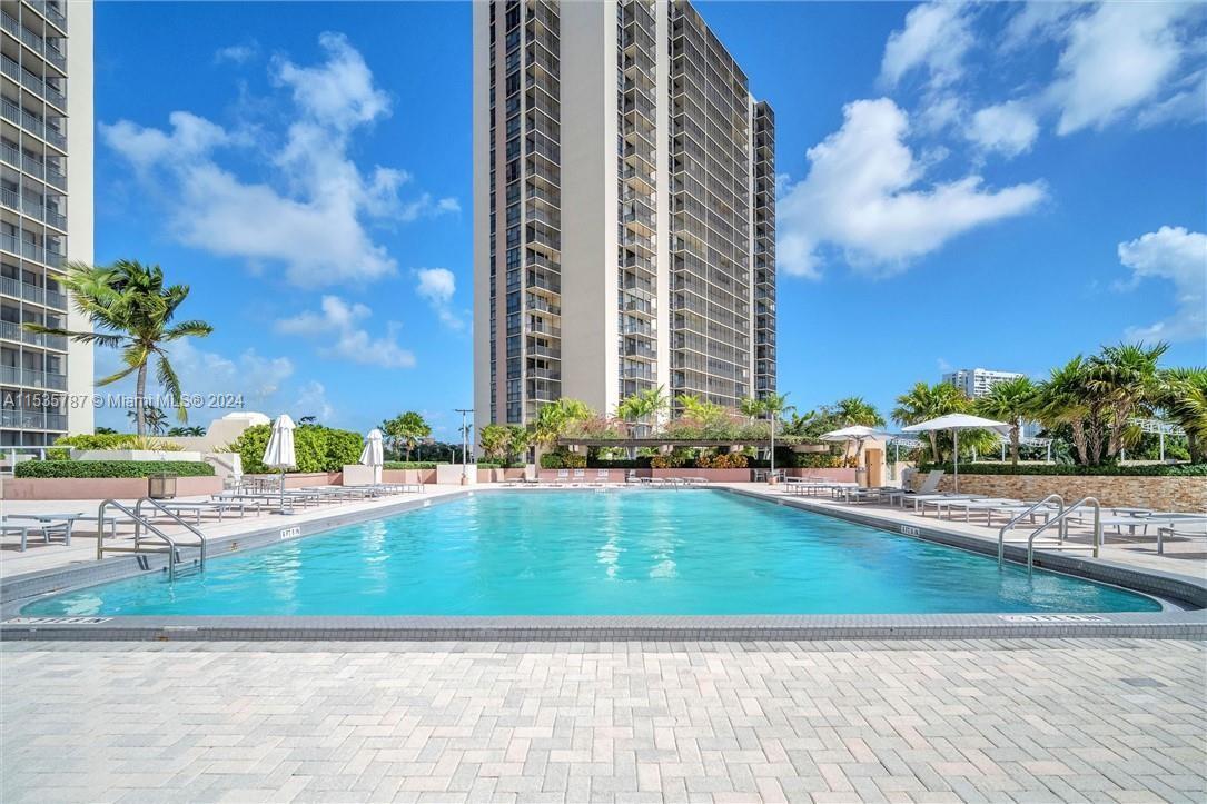 20379 W Country Club Dr # 537