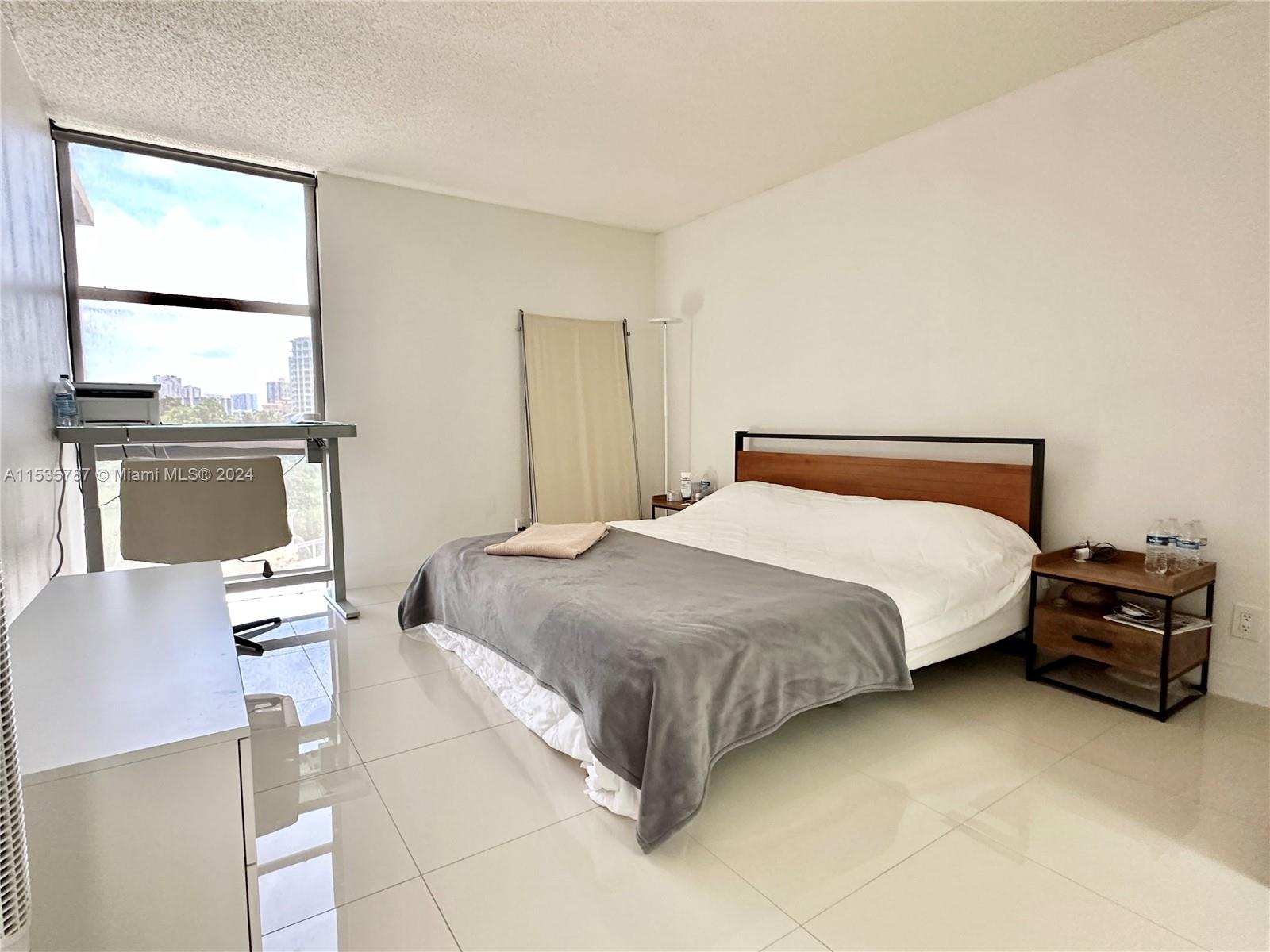 20379 W Country Club Dr # 537