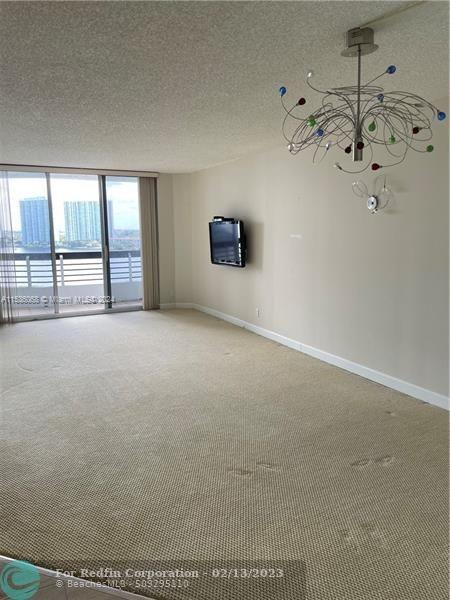 3600 Mystic Pointe Dr # 1404