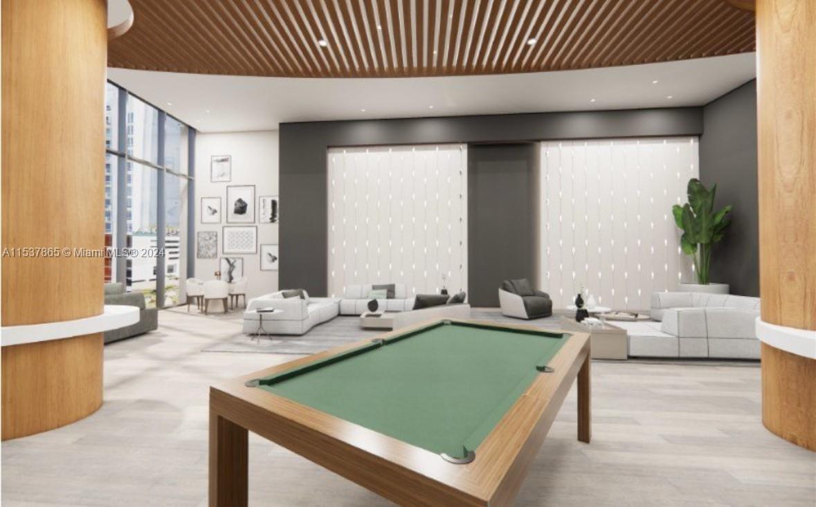 460 NE 28th St # 1902