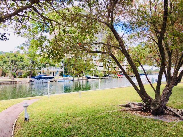 270 Layne Blvd # 202