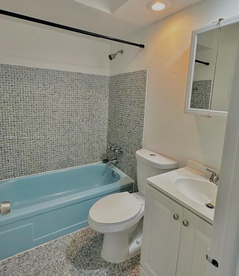 270 Layne Blvd # 202