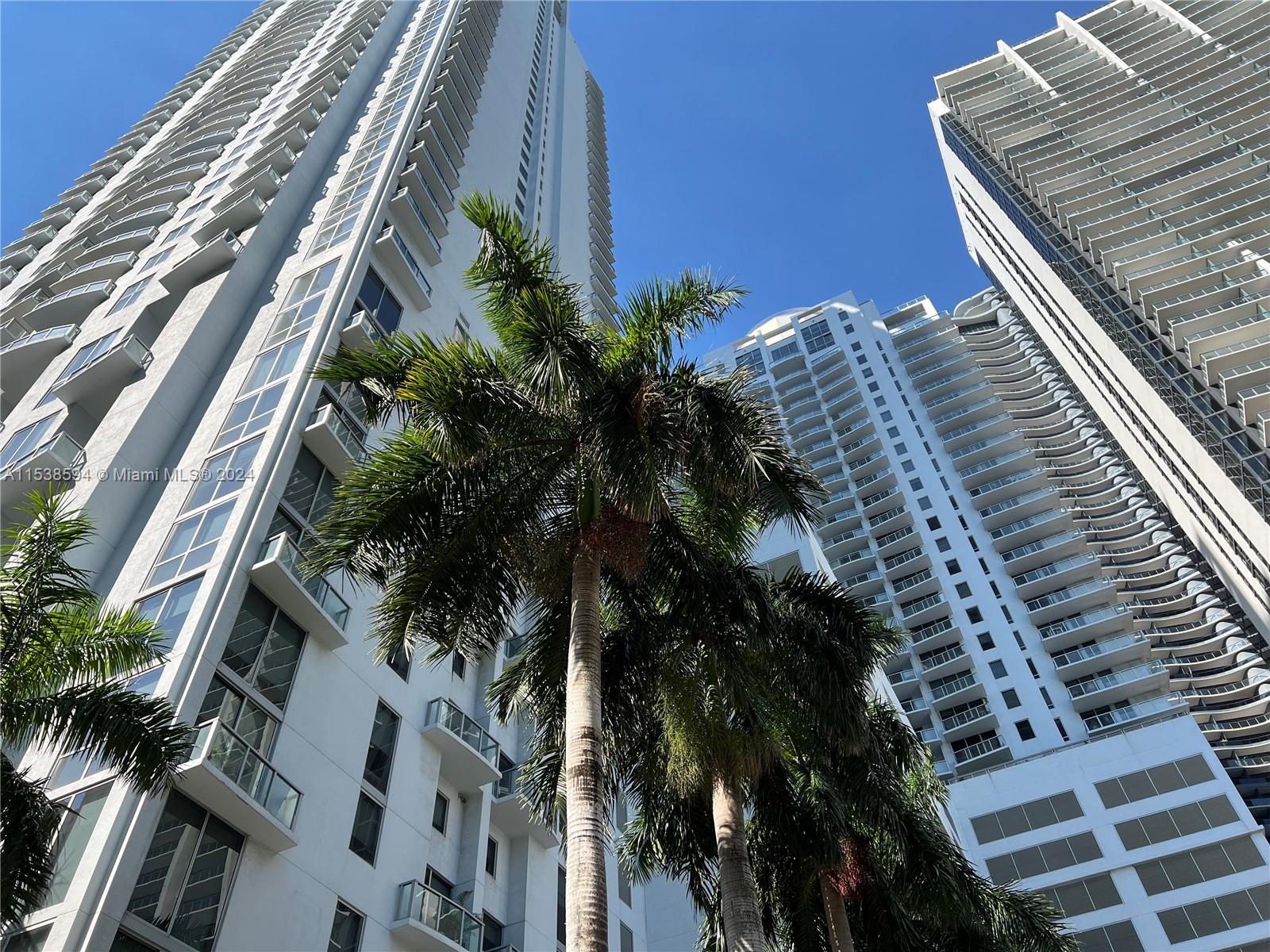 1050 Brickell Ave # 408